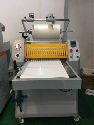 China Automatic High Speed Laminator Machine With Auto Cutting For Paper And Book supplier